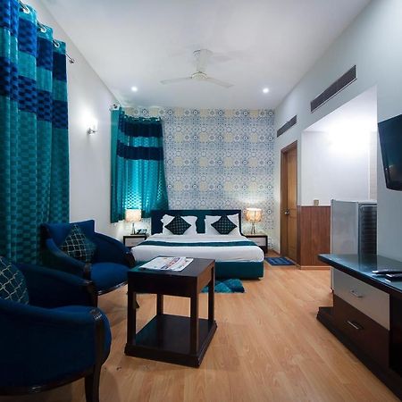 Imperial Apartments Huda City Гургаон Экстерьер фото