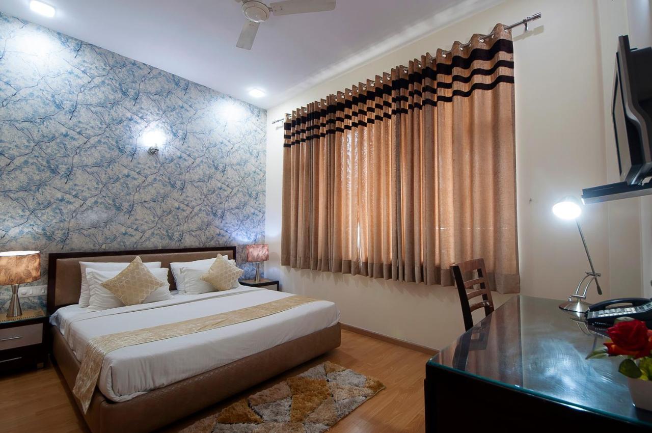 Imperial Apartments Huda City Гургаон Экстерьер фото