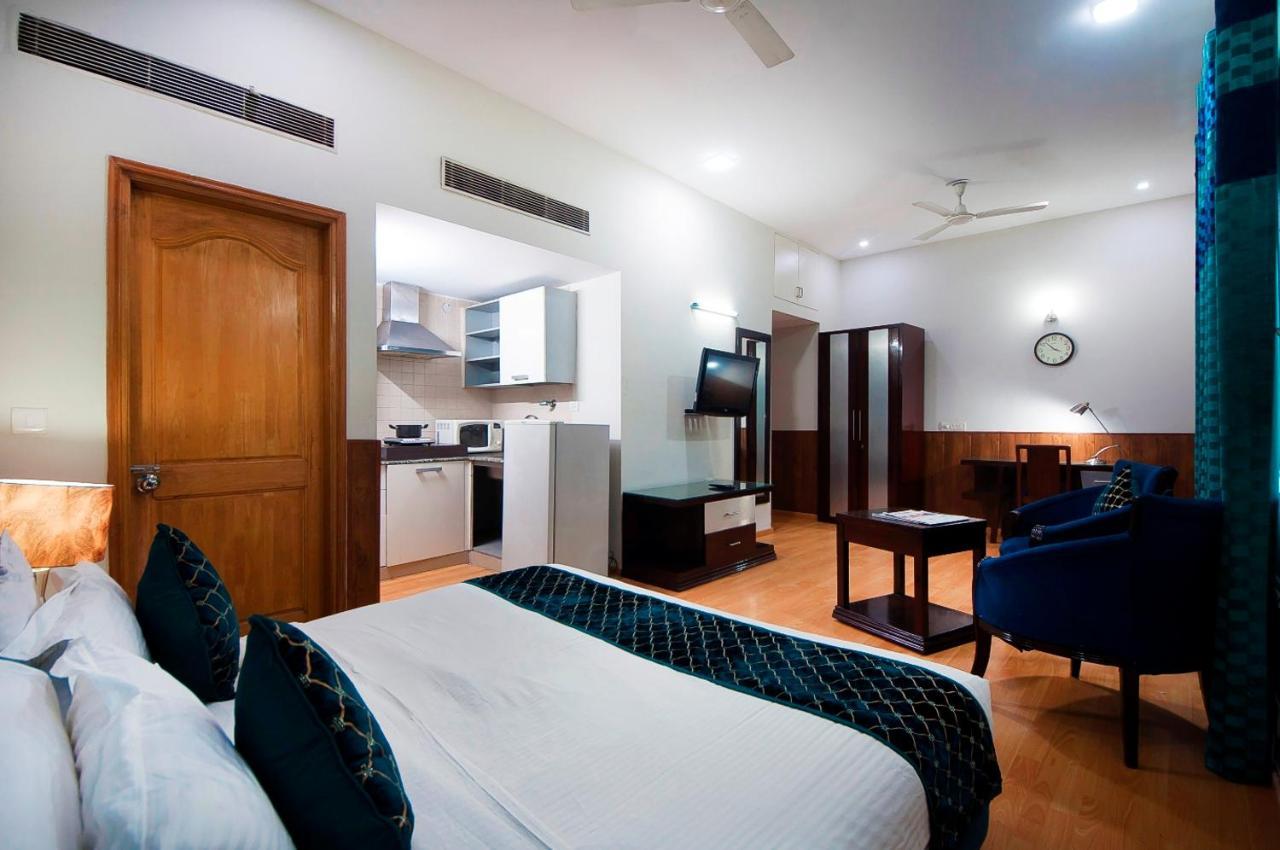 Imperial Apartments Huda City Гургаон Экстерьер фото